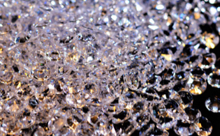 “Breaking the Mold: A New Method for Growing Synthetic Diamonds” “Breaking the Mold: A New Method for Growing Synthetic Diamonds”